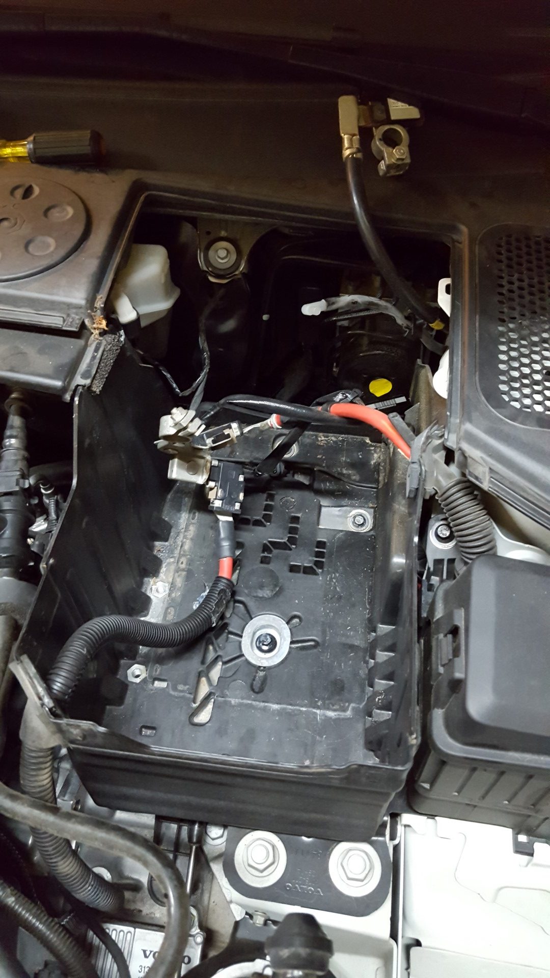 ’12 Volvo S60 New Battery Turning a wrench